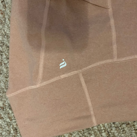 Fabletics - Picture 5 of 6